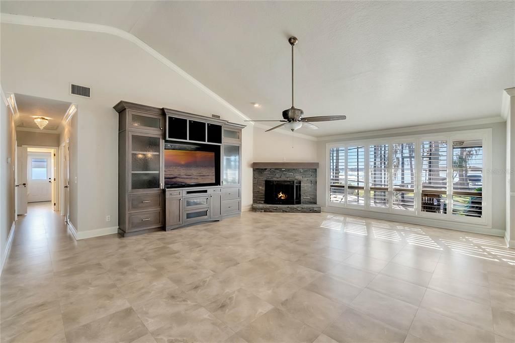 Recently Sold: $1,395,000 (4 beds, 2 baths, 2807 Square Feet)