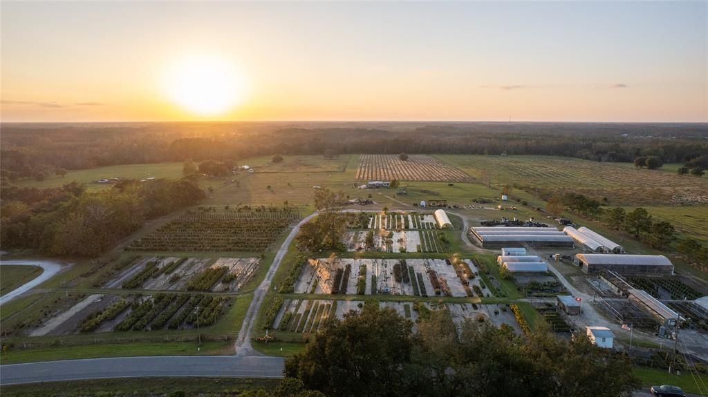Недавно продано: $1,217,400 (12.70 acres)