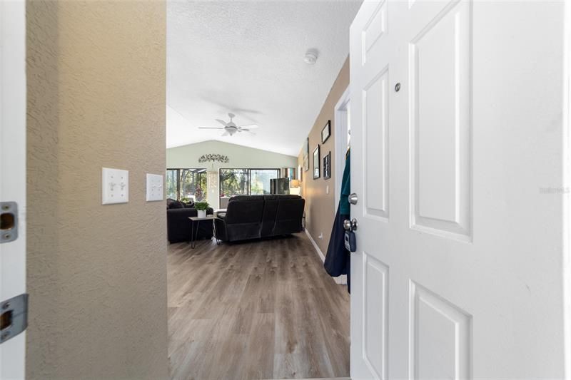 Recently Sold: $292,400 (2 beds, 2 baths, 1571 Square Feet)