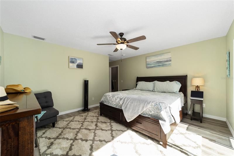 Recently Sold: $292,400 (2 beds, 2 baths, 1571 Square Feet)