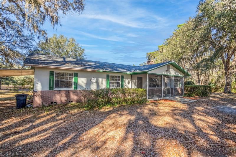 Recently Sold: $449,999 (3 beds, 2 baths, 1950 Square Feet)