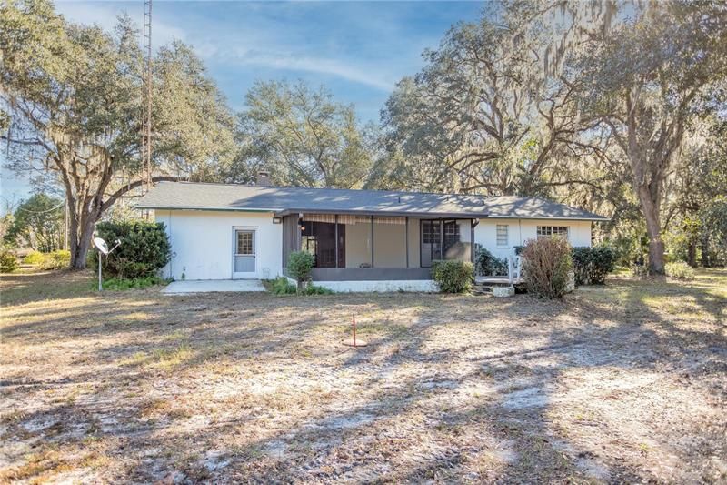 Recently Sold: $449,999 (3 beds, 2 baths, 1950 Square Feet)