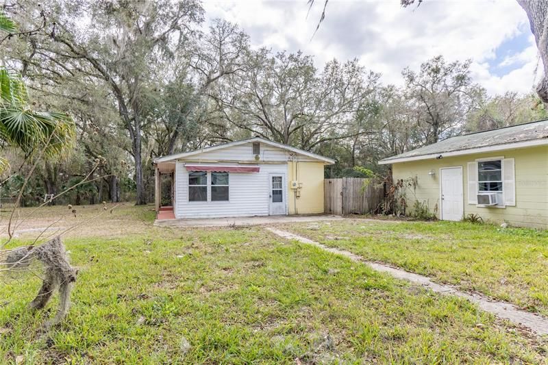Recently Sold: $194,900 (2 beds, 1 baths, 1434 Square Feet)