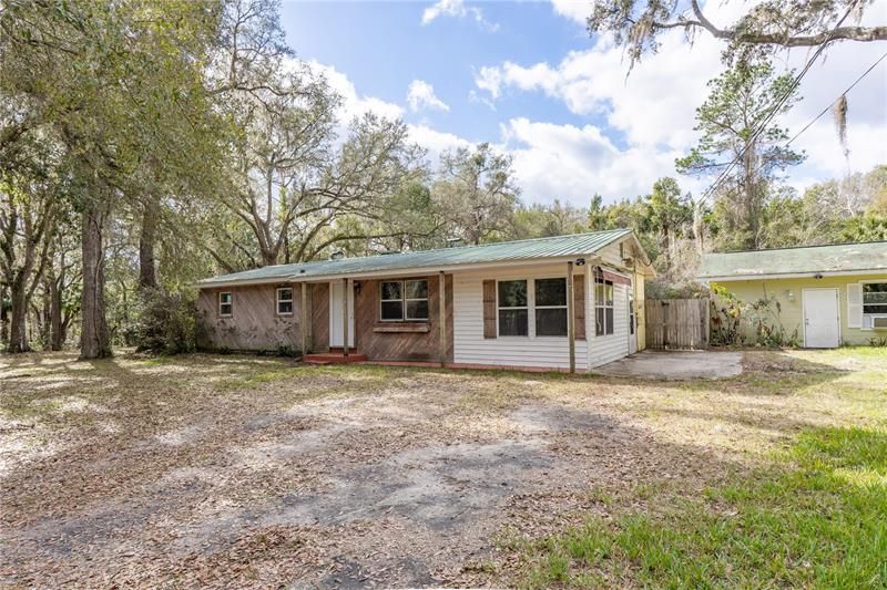 Recently Sold: $194,900 (2 beds, 1 baths, 1434 Square Feet)