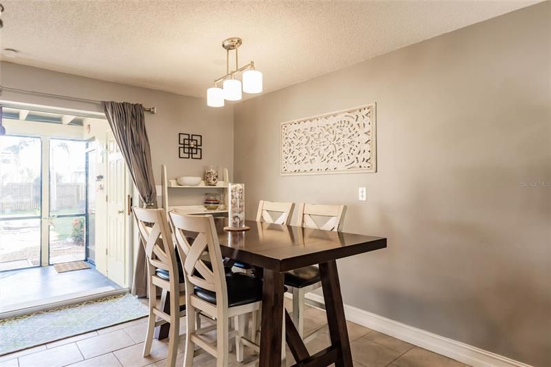 Recently Sold: $717,000 (2 beds, 2 baths, 1070 Square Feet)