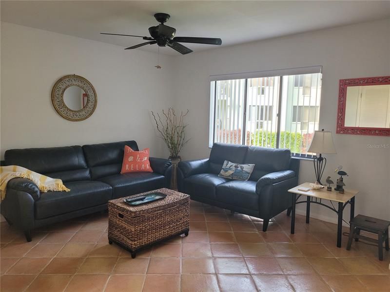 Recently Rented: $3,000 (1 beds, 1 baths, 665 Square Feet)