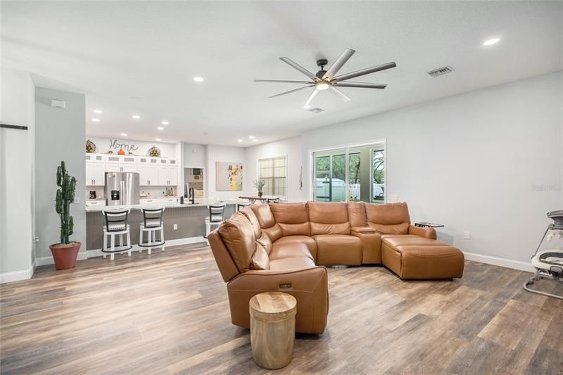Recently Sold: $699,000 (3 beds, 2 baths, 2478 Square Feet)