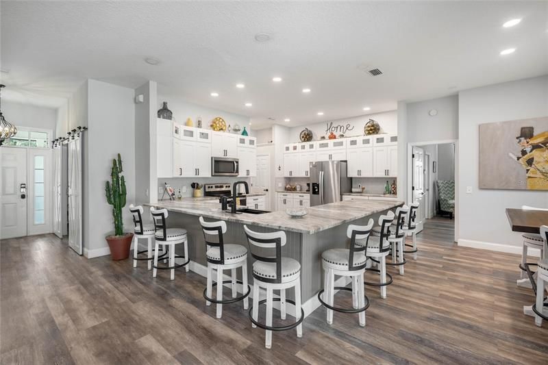 Recently Sold: $699,000 (3 beds, 2 baths, 2478 Square Feet)