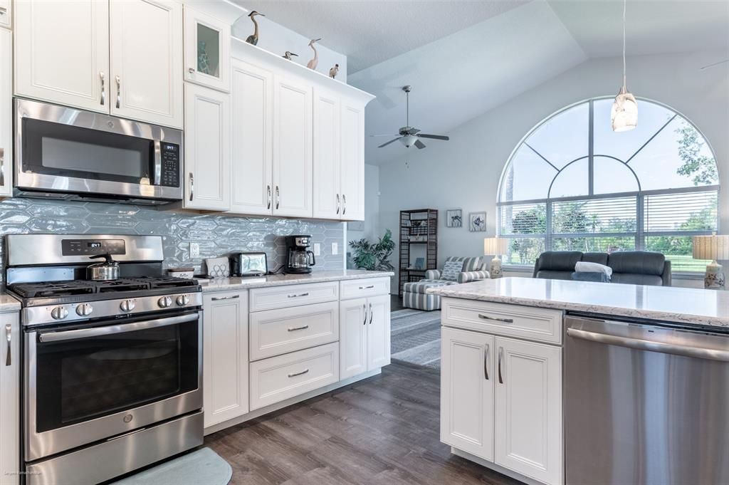 В аренду: $5,000 (4 спален, 3 ванн, 3051 Квадратных фут)