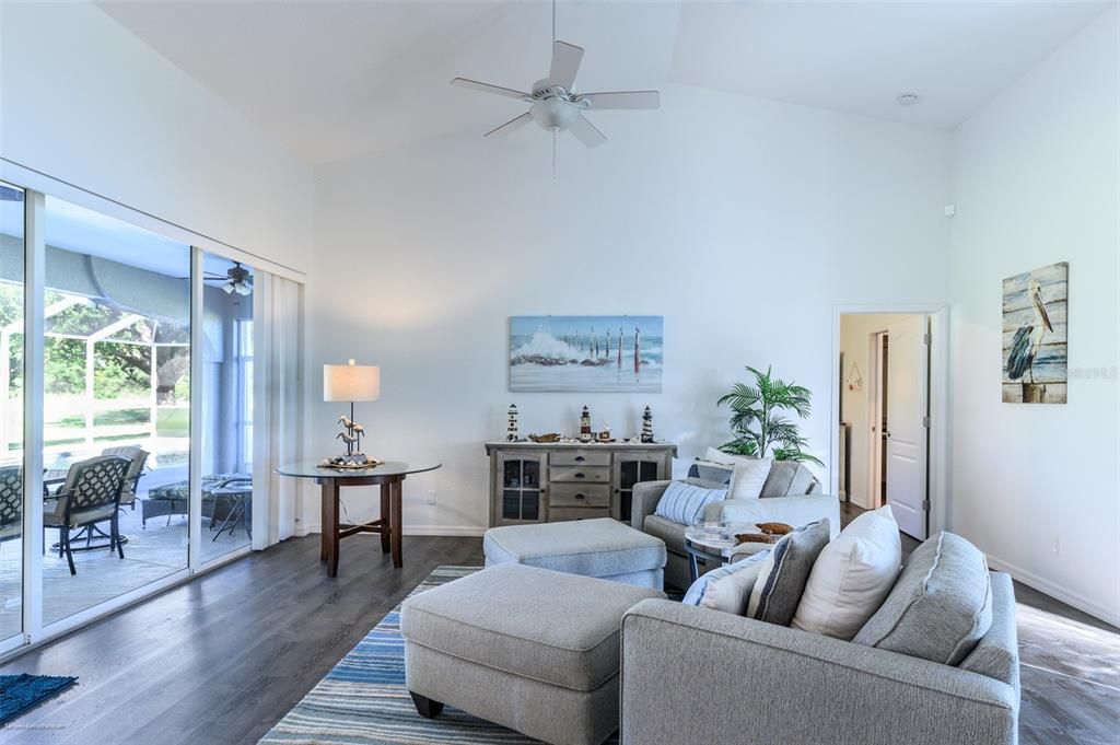 В аренду: $5,000 (4 спален, 3 ванн, 3051 Квадратных фут)