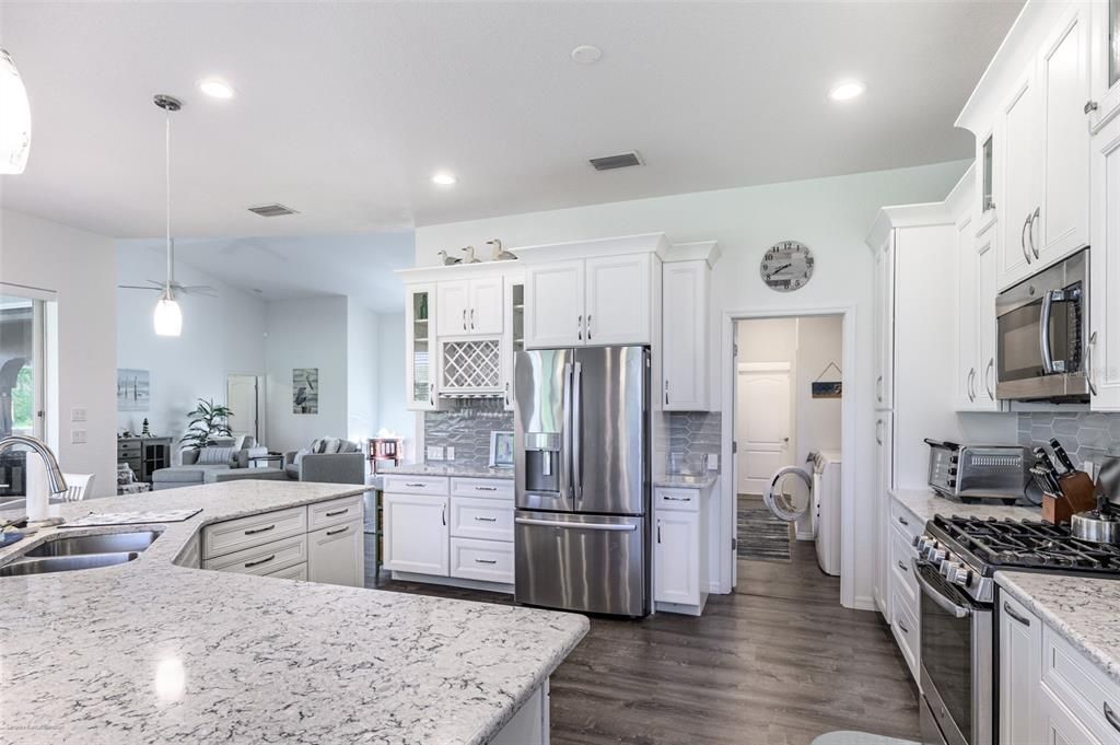 В аренду: $5,000 (4 спален, 3 ванн, 3051 Квадратных фут)