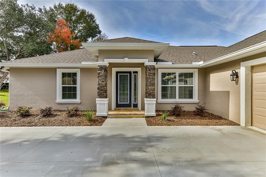 Recently Sold: $410,000 (3 beds, 2 baths, 1612 Square Feet)