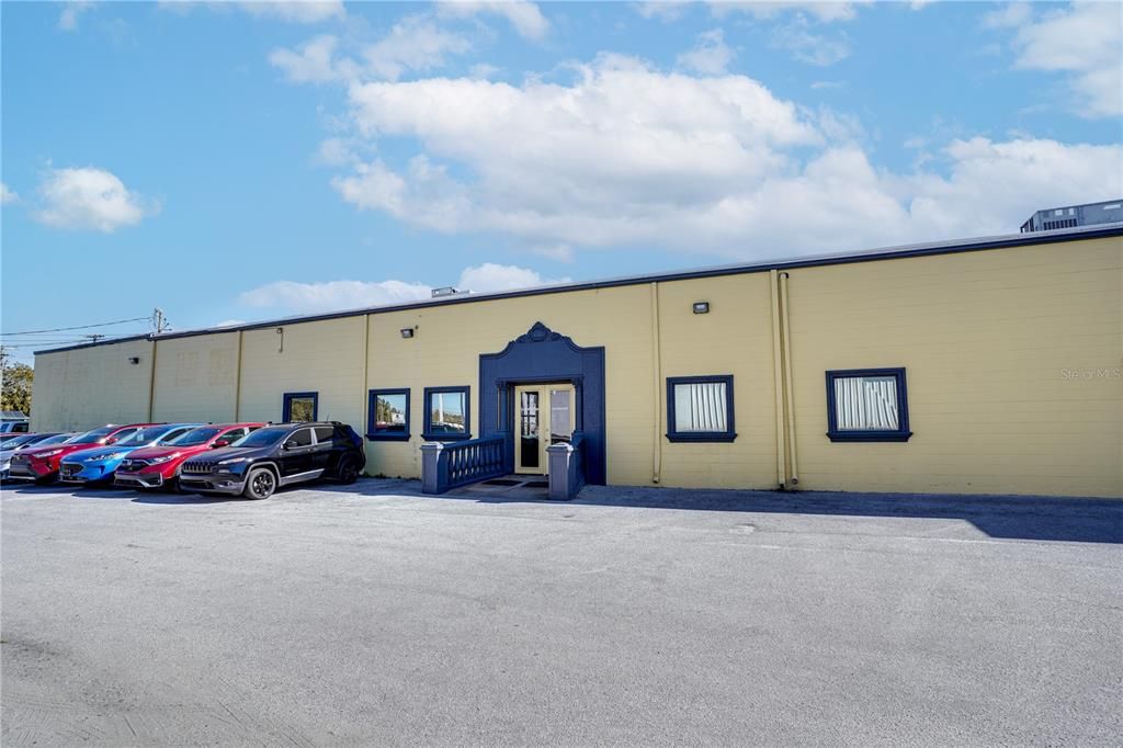 Recently Sold: $2,400,000 (0 beds, 0 baths, 10133 Square Feet)