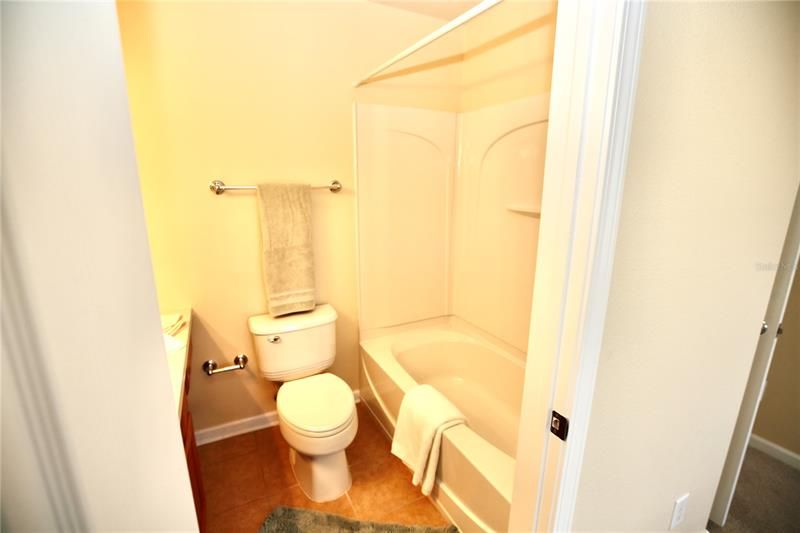 Active With Contract: $1,950 (2 beds, 2 baths, 1248 Square Feet)