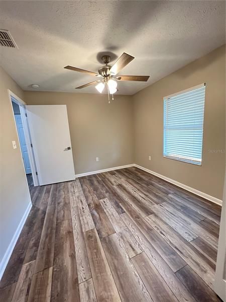 Recently Sold: $280,000 (3 beds, 2 baths, 1320 Square Feet)