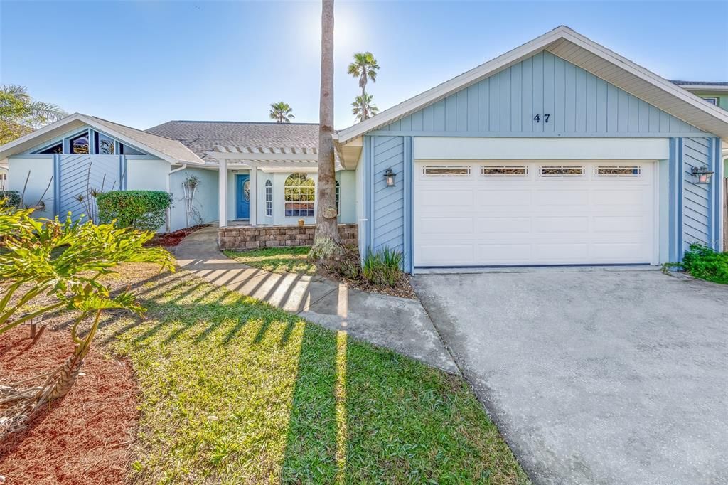 Recently Sold: $659,000 (3 beds, 2 baths, 2214 Square Feet)