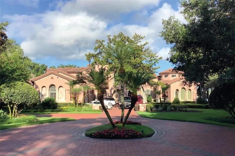 Recently Sold: $5,050,000 (5 beds, 6 baths, 8270 Square Feet)
