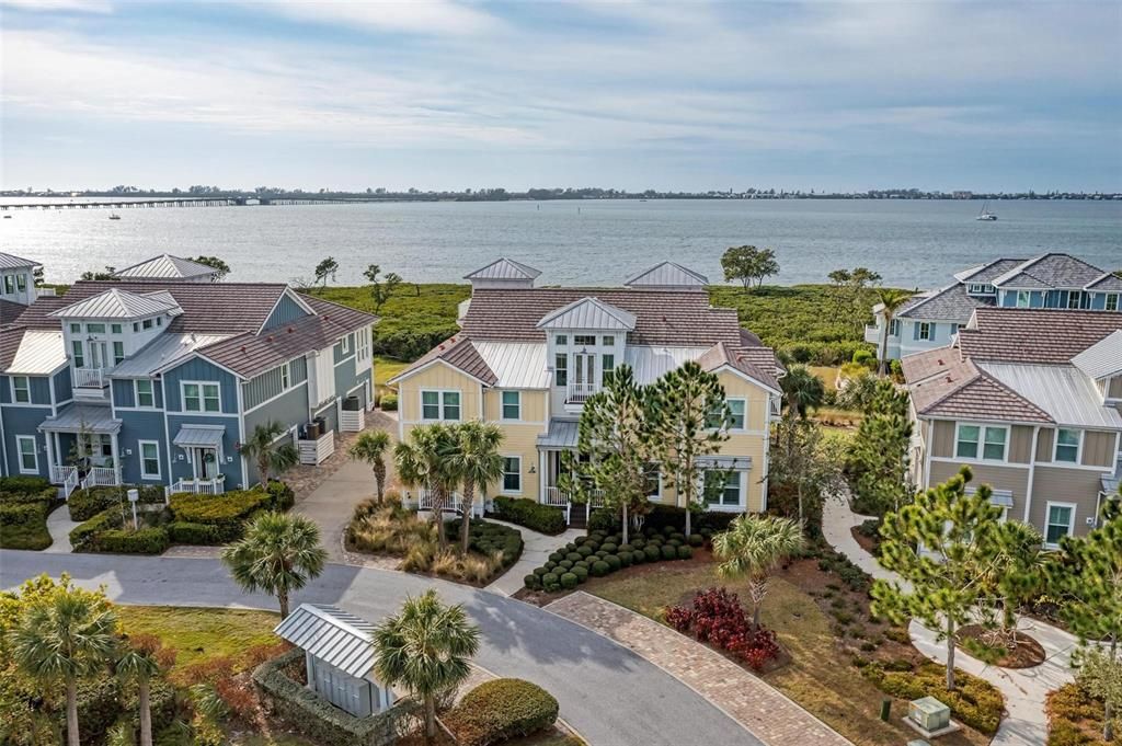 Recently Sold: $1,299,000 (3 beds, 3 baths, 2206 Square Feet)