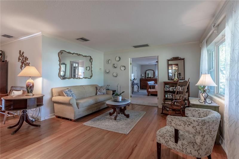 Recently Sold: $817,500 (3 beds, 2 baths, 2611 Square Feet)