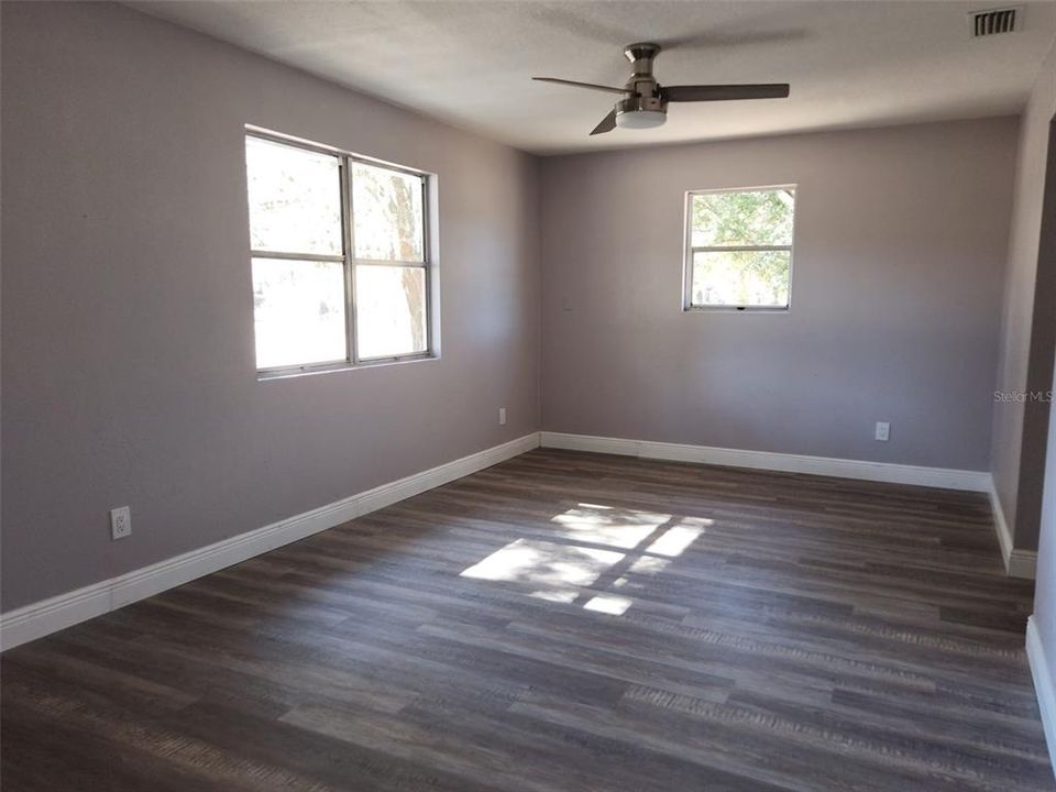 Recently Sold: $169,000 (2 beds, 1 baths, 1010 Square Feet)