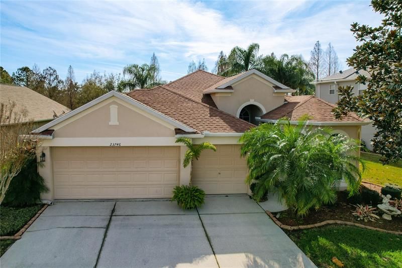 Recently Sold: $400,000 (3 beds, 2 baths, 2042 Square Feet)