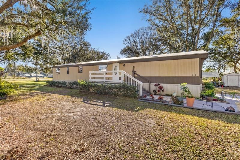 Recently Sold: $199,000 (3 beds, 2 baths, 924 Square Feet)