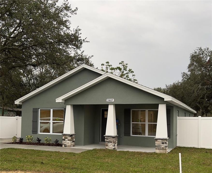 Recently Sold: $273,000 (4 beds, 2 baths, 1468 Square Feet)