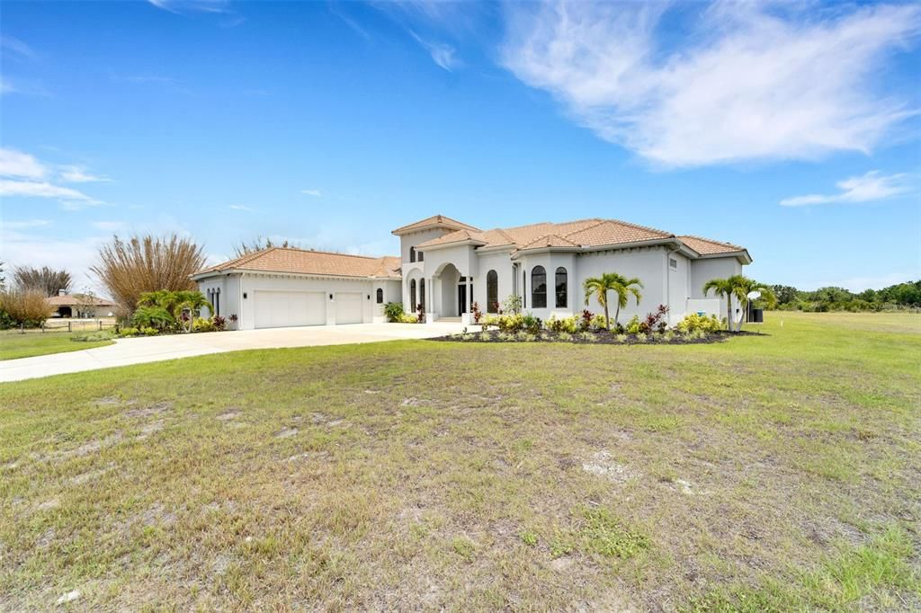 Recently Sold: $1,525,999 (6 beds, 7 baths, 6729 Square Feet)