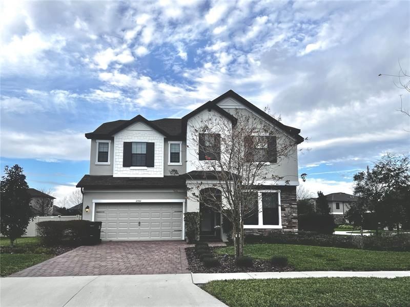 Recently Sold: $769,999 (4 beds, 3 baths, 2850 Square Feet)