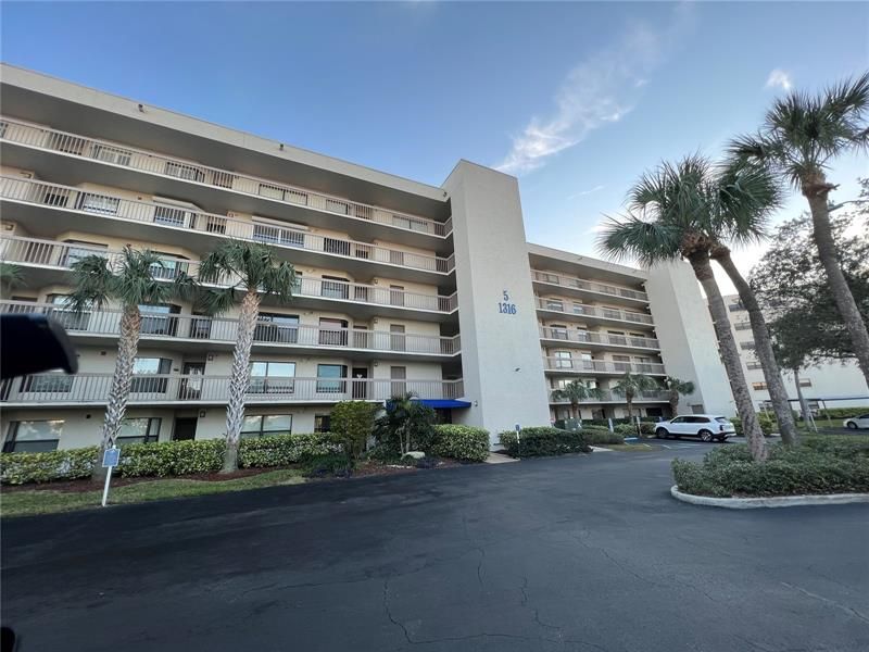 Recently Sold: $185,000 (1 beds, 1 baths, 950 Square Feet)