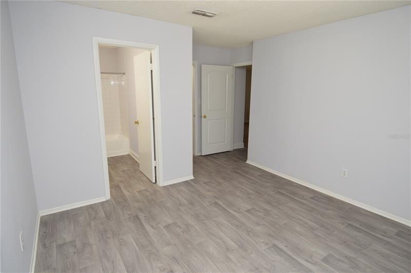 Recently Rented: $1,700 (2 beds, 2 baths, 1174 Square Feet)