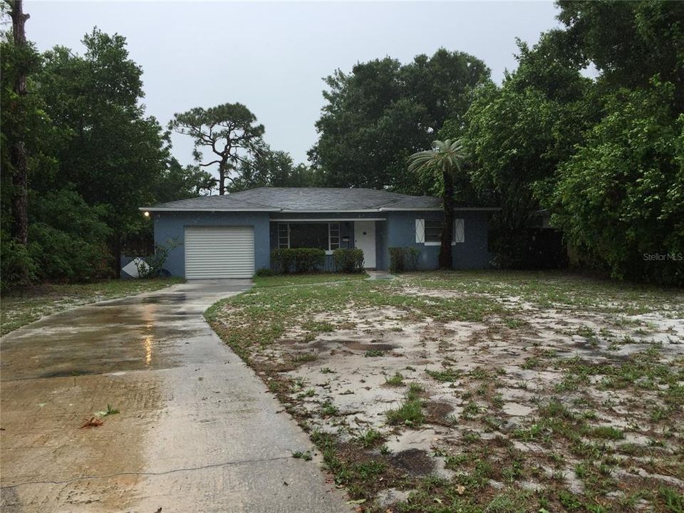 Recently Sold: $260,000 (2 beds, 1 baths, 969 Square Feet)