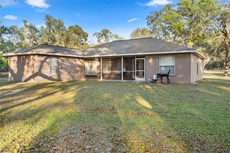 Recently Sold: $450,000 (3 beds, 2 baths, 1734 Square Feet)