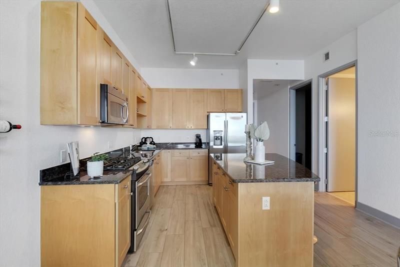 Recently Sold: $575,000 (2 beds, 2 baths, 1226 Square Feet)