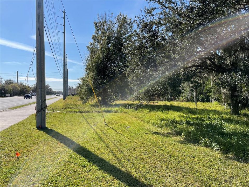 合同活跃: $650,000 (1.46 acres)