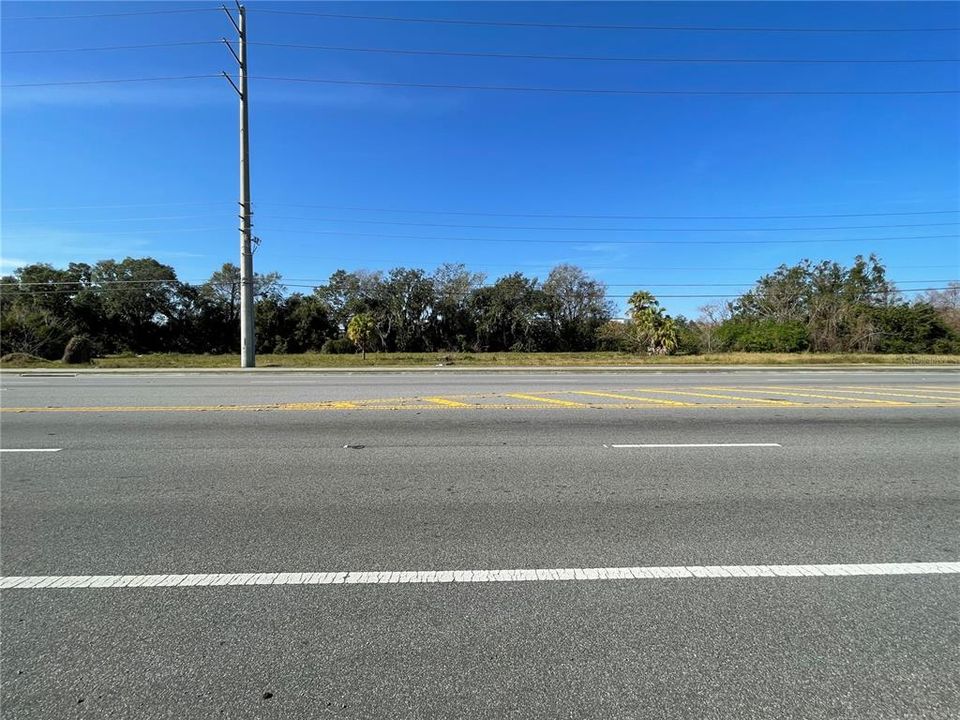 合同活跃: $650,000 (1.46 acres)