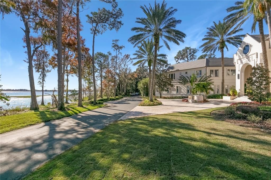 Recently Sold: $7,495,000 (7 beds, 5 baths, 9307 Square Feet)