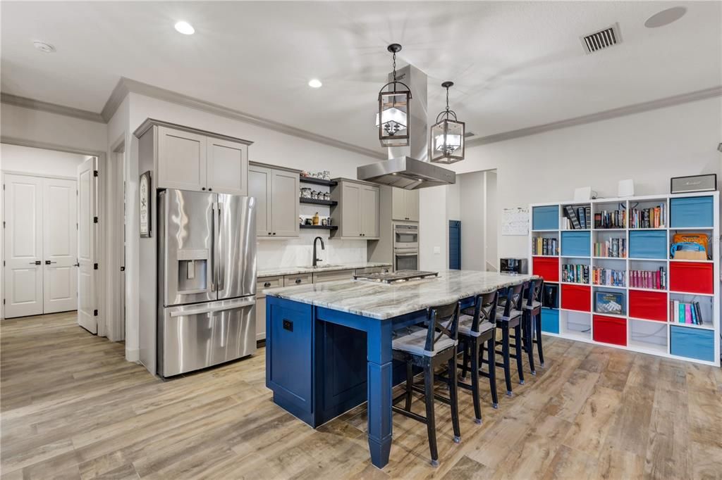 Kitchen with hood exhaust