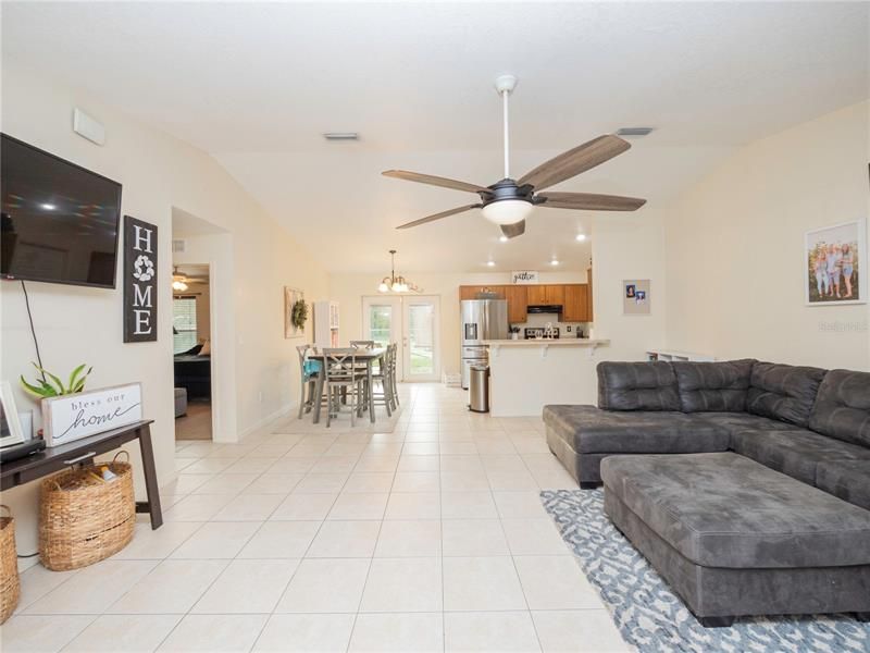 Recently Sold: $265,000 (4 beds, 2 baths, 1488 Square Feet)