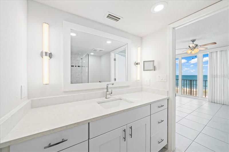 Recently Sold: $695,000 (2 beds, 2 baths, 1361 Square Feet)