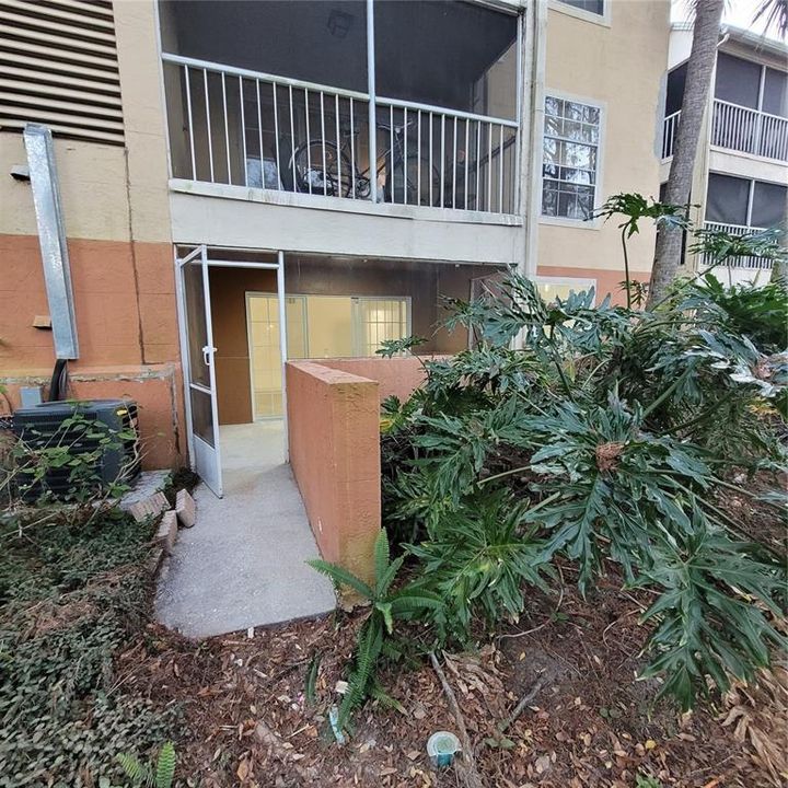 For Sale: $130,000 (2 beds, 2 baths, 1165 Square Feet)