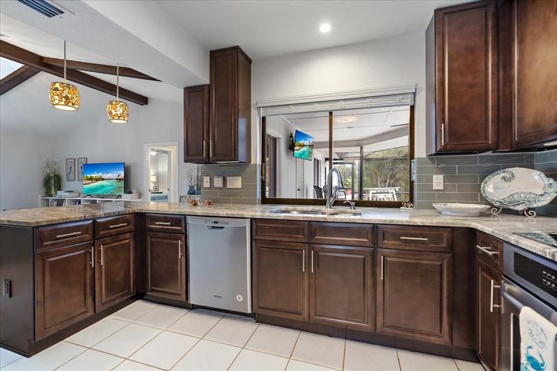 Recently Sold: $525,000 (3 beds, 2 baths, 1789 Square Feet)