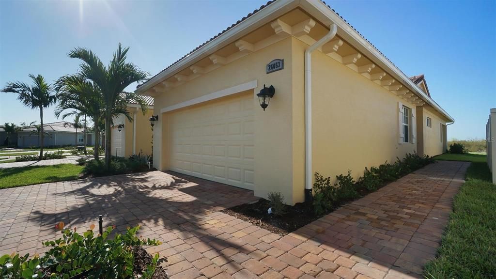 Recently Sold: $380,000 (3 beds, 2 baths, 1620 Square Feet)