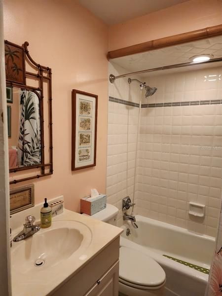 最近售出: $429,000 (3 贝兹, 2 浴室, 1857 平方英尺)