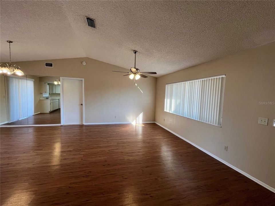 Recently Rented: $1,500 (2 beds, 2 baths, 1140 Square Feet)