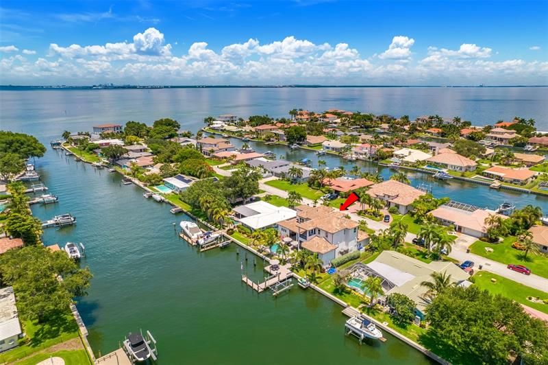 Recently Sold: $3,395,000 (4 beds, 4 baths, 3853 Square Feet)