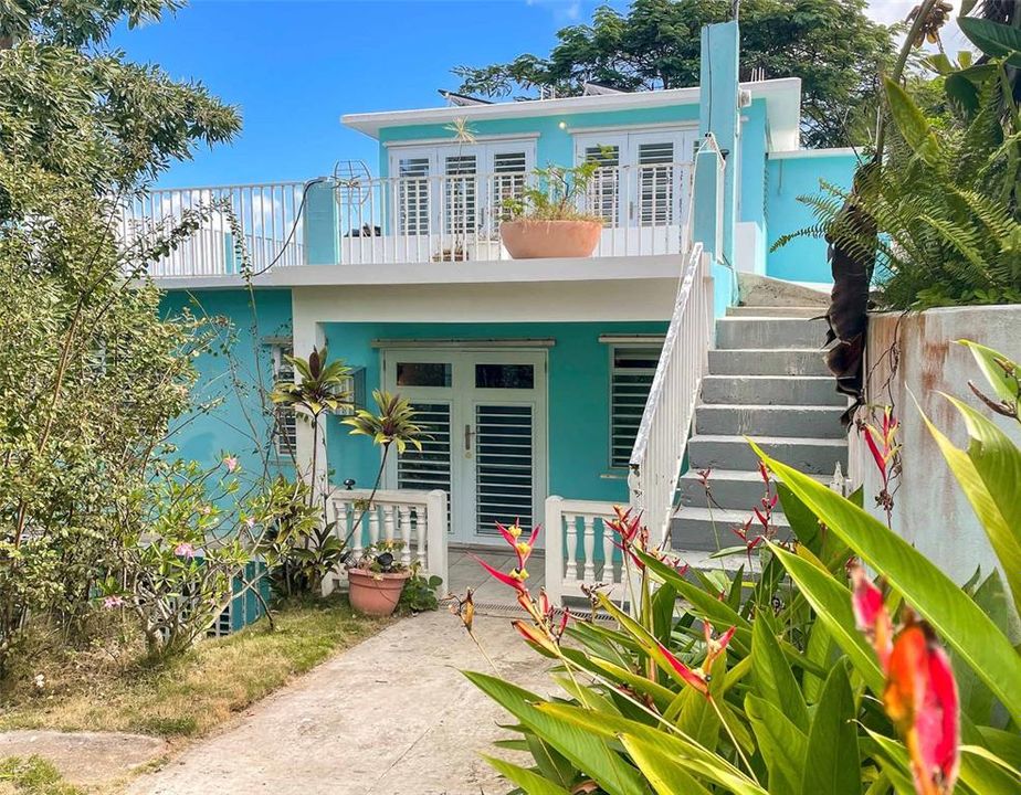 Vendido Recientemente: $449,000 (4 camas, 3 baños, 1929 Pies cuadrados)