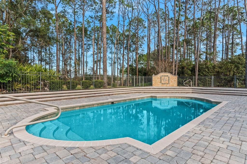 Recently Sold: $1,000,000 (7 beds, 4 baths, 6819 Square Feet)