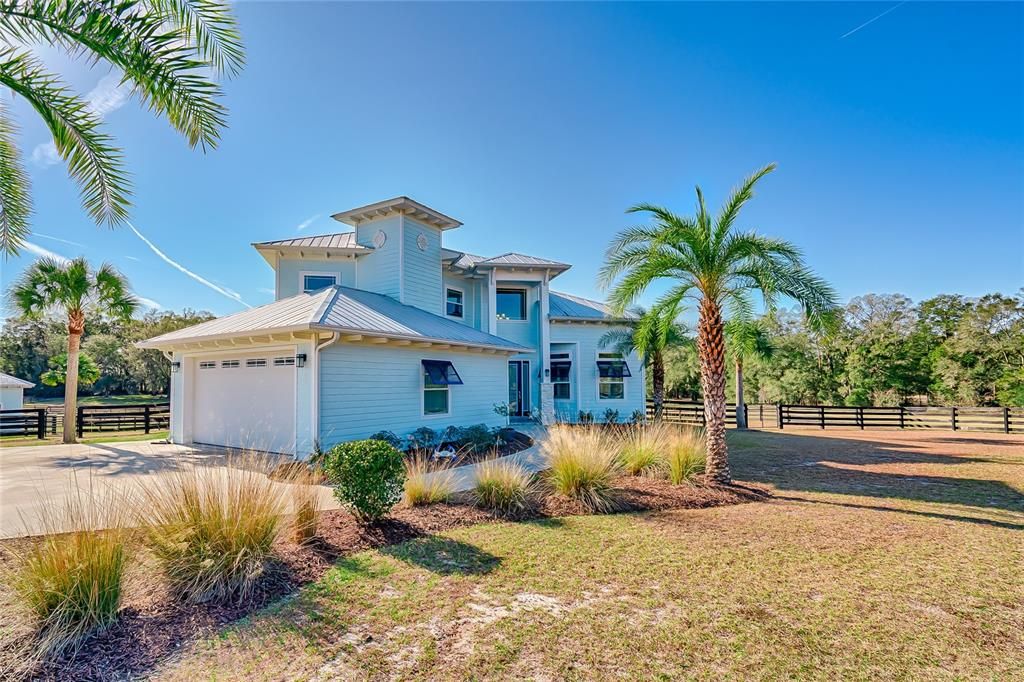 Recently Sold: $724,900 (3 beds, 3 baths, 2795 Square Feet)