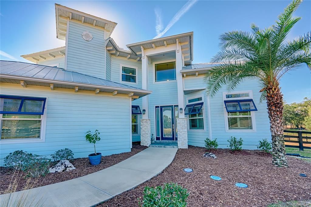 Recently Sold: $724,900 (3 beds, 3 baths, 2795 Square Feet)